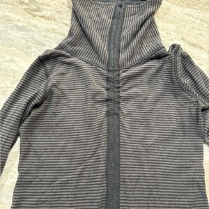 Lulu - Striped Gray Women's Active Top